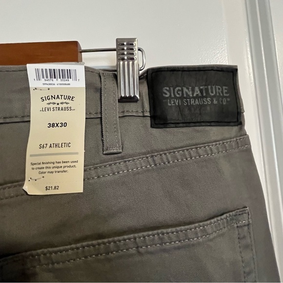 Signature By Levi Strauss & Co.NEW Men's Athletic Hybrid Chino Pants Size 38x30 - Picture 4 of 8